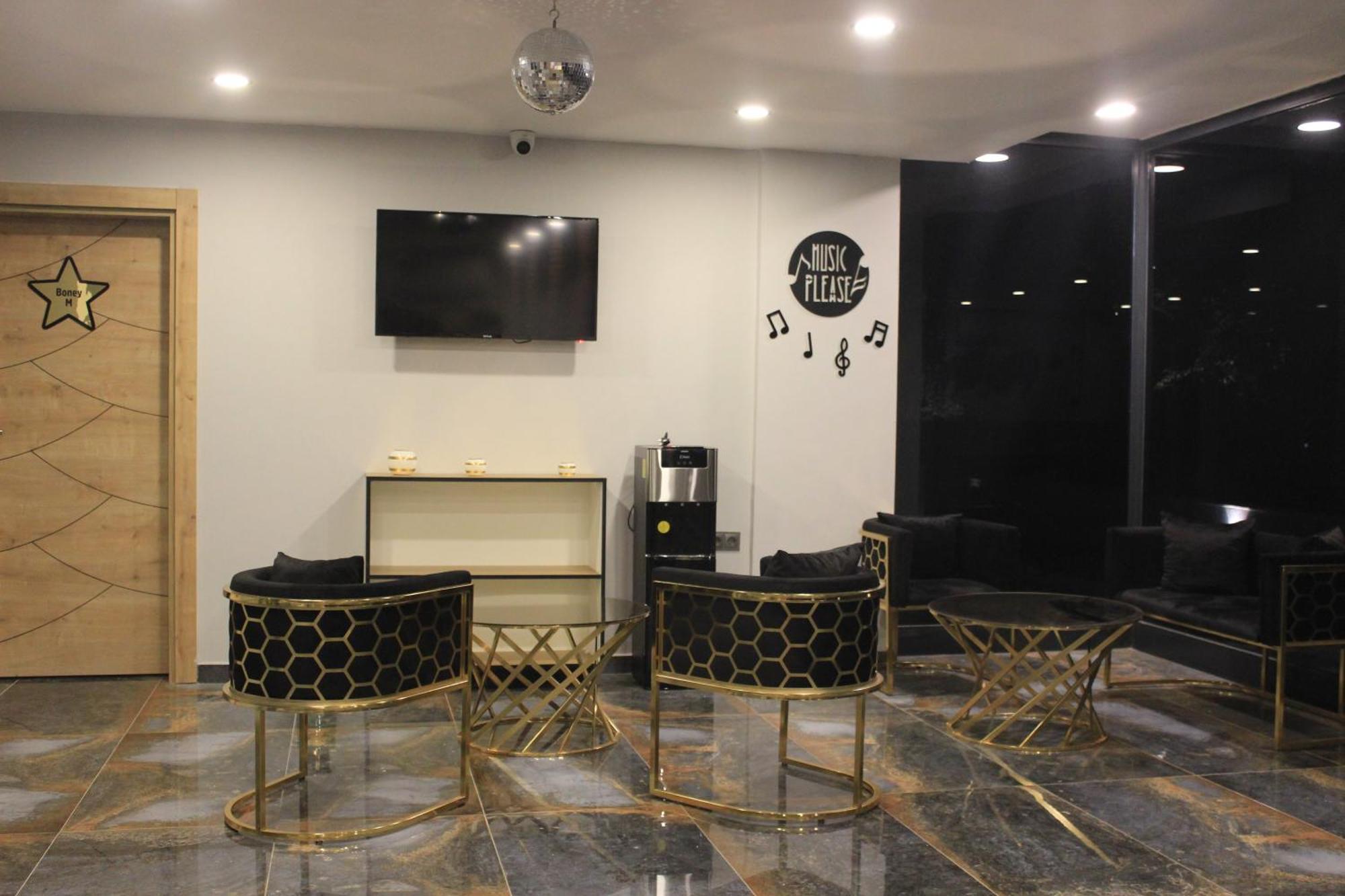 Retro Star Apart Otel