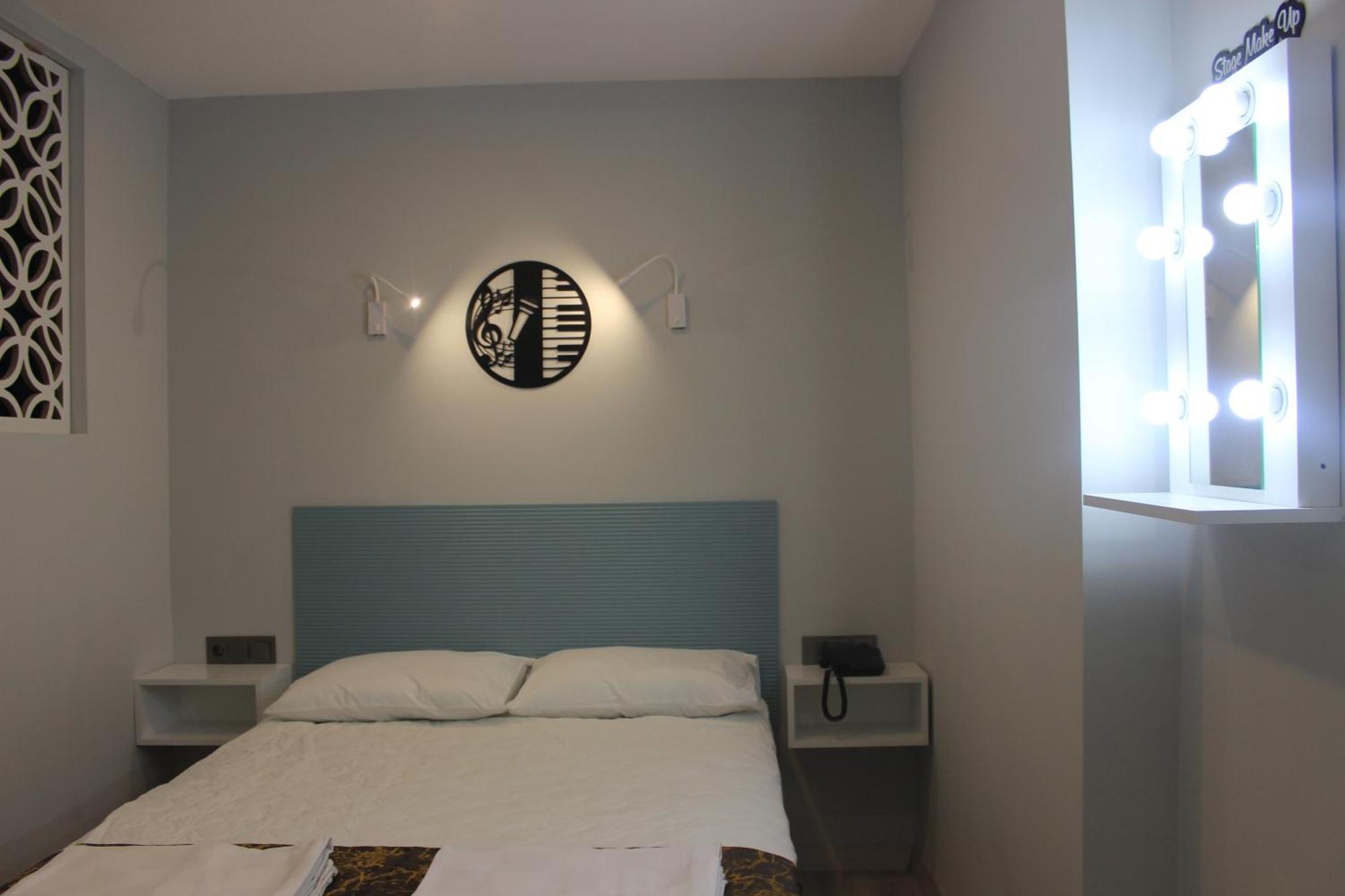 Retro Star Apart Otel